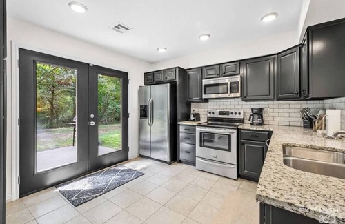 Bella Vista House | Berda's House Near Blowing Springs Park