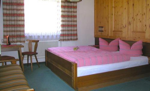 Pettneu am Arlberg Bed & Breakfast | Berghaus Maria