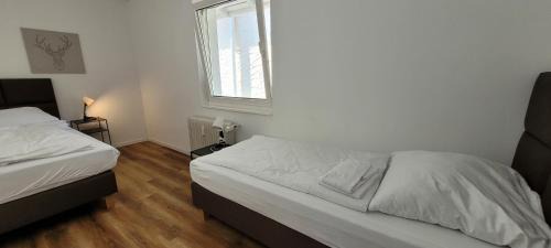 Villingen-Schwenningen Apartment | Berghof Wörner 2 Wohnungen für bis zu 20 Personen mit Balkon I Terrasse I 4 Bäder I NETFLIX I Ruhig und gemütlich wohnen