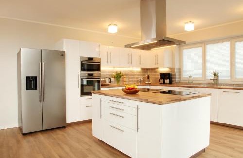 Braunlage Apartment | Bergtraum Braunlage im Harz, 17 Gäste, Sauna, Hottub-Pool