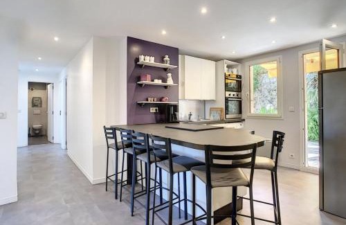 Antibes City Centre Apartment | Berlioz Garden - Jardin,Free Parking,AC,Wifi