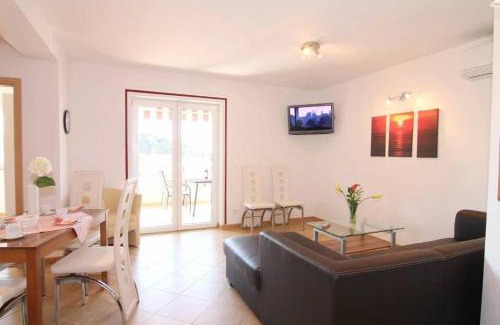 Brulo Apartment | Bernstein