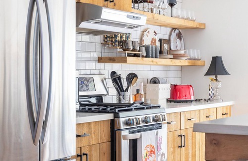 Ledbetter House | Bespoke Western Design Located Minutes to Round Top | Round Top Royale #1