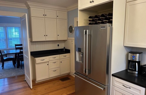 Macatawa Cottage | Best Front Porch In Macatawa - Private Lake Michigan Beach - 4 WEEK MINIMUM