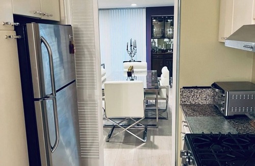 West Los Angeles Condo | Best Location - condo with hot tub, WiFi, AC in fantastic West Los Angeles