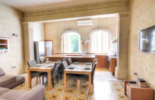 Madliena House | Best Location in Malta. Sliema center next to seafront