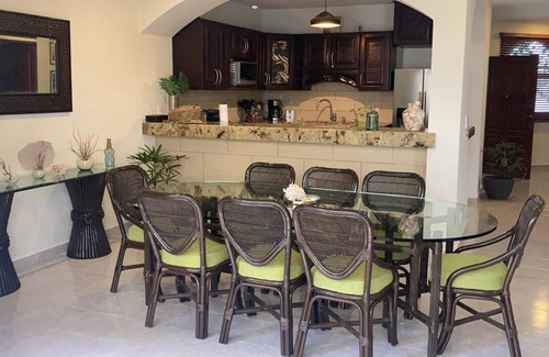 Playacar Fase I Condo | Best Location! Secure! At 2 Min From The Beach And The 5Th Ave! Phase 1