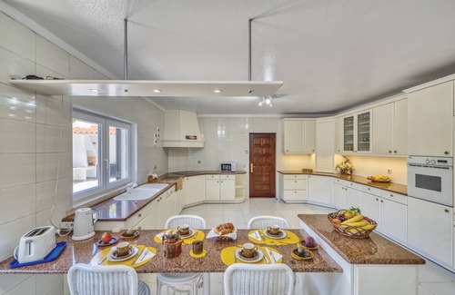 Alporchinhos Villa | Best Villa Alporchinhos - Luxury near Armação de Pêra