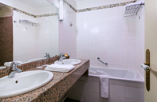 Historic Centre Hotel | Best Western Hotel Le Guilhem