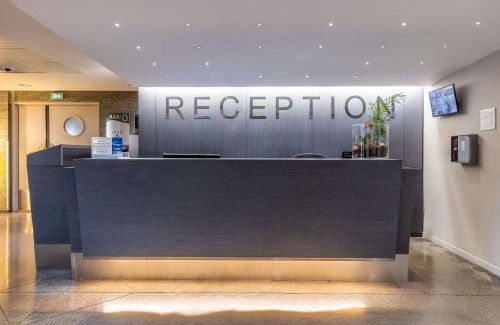 Perignat-les-Sarlieve Hotel | Best Western Plus Hôtel Gergovie