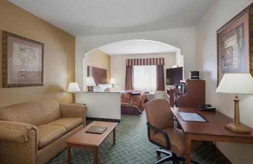 Atascocita Hotel | Best Western Plus Houston Atascocita Inn & Suites