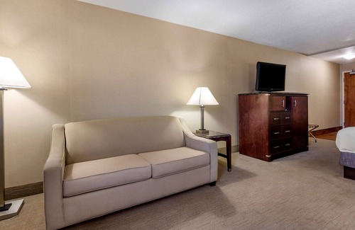 Lexington Hotel | Best Western Plus Inn at Hunt Ridge