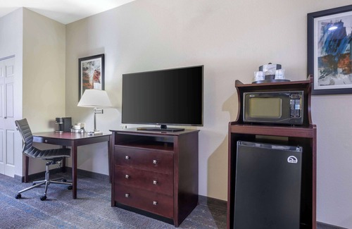 South Arlington Hotel | Best Western Plus Mansfield Inn & Suites