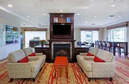 Huntsville Hotel | Best Western Plus Muskoka Inn