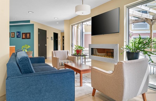 Traverse City Hotel | Best Western Plus Traverse City