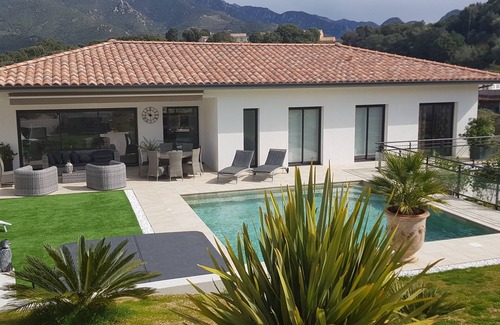 Eccica-Suarella House | Between sea and mountain T2 garden level