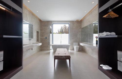 Long Hai Villa | BIỆT THỰ 3 PHÒNG NGỦ BÊN BỜ BIỂN