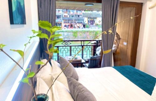Fenghuang House | Bian Cheng Xing Zi Inn