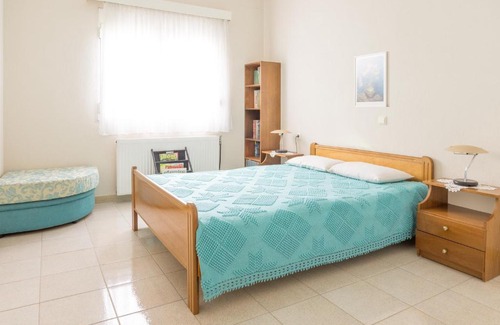 Gomati House | Big Country House, 10' from the Beach