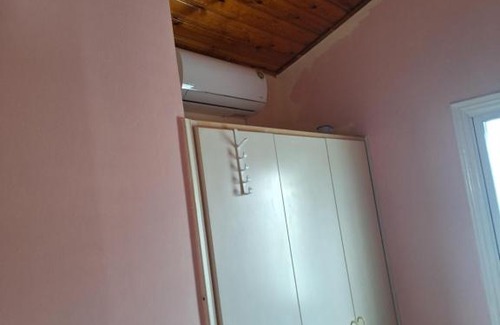 Oroklini Villa | Big house near sea, shared swimming pool