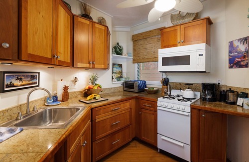 Kamuela Cottage | Big Island Plumeria Cottage Fall Rates! Perfect Couples Getaway Magical Puako
