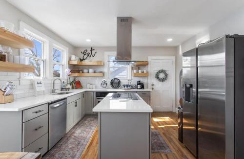 Sans Souci House | BikeslParkPasslPizzaOvenlSnoConelYouTubeTVlEV