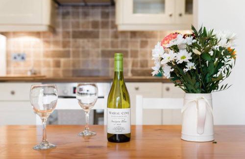 West Harrow Apartment | Bikki Apartments - 2 Bedroom self contained