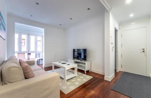 Santurtzi Apartment | Bilbao Port III by Aston Rentals