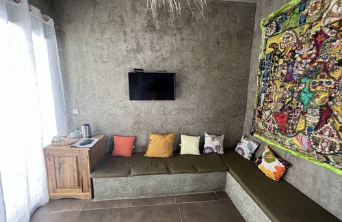 Guereo Hotel | Bine Bassile