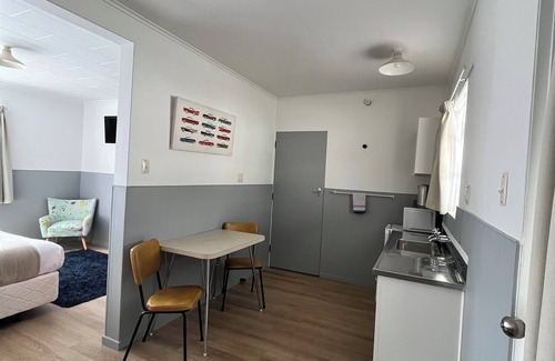 Blenheim Hotel | Bings Motel