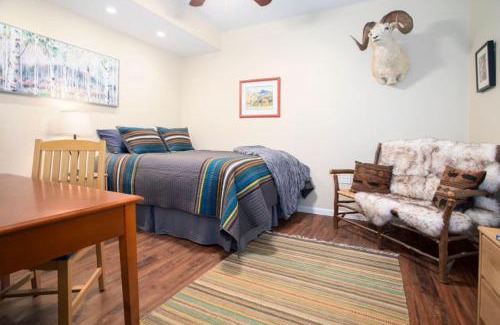 North Pole Apartment | Biplane Hangar Bighorn Room