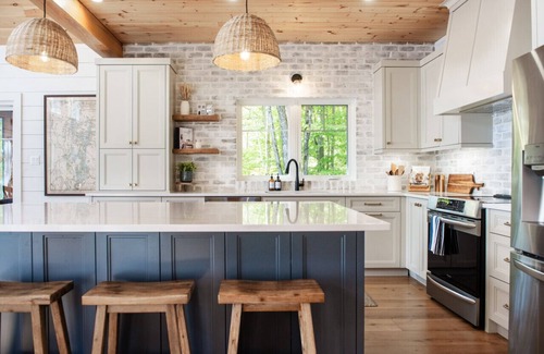 Georgian Bay Apartment | Birch Bay Lakehouse - Luxury Cottage with Hot Tub
