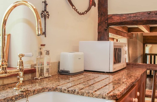 Pontesbury House | BIRCHOPE BYRE, family friendly, character holiday cottage in Wentnor