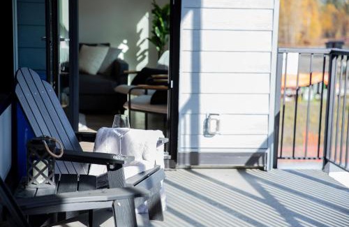 Revelstoke Apartment | Birdies and Bears by Revelstoke Vacations