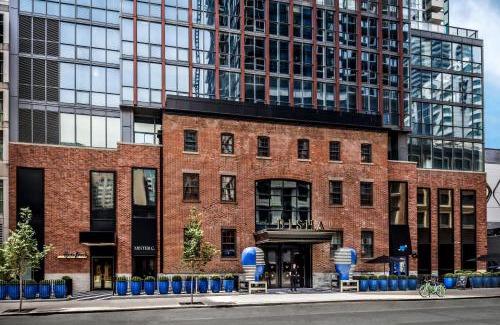 Toronto Entertainment District Hotel | BISHA, a Luxury Collection Hotel, Toronto