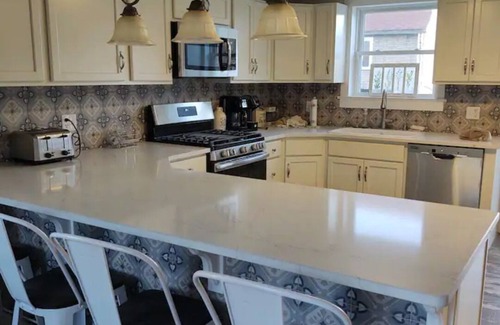 Fredonia House | BitterSweet Vineyard Views along Chatauqua Wine Trail w/hot tub and pet friendly