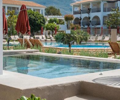Kalamaki Hotel | Bitzaro Grande Hotel & Suites