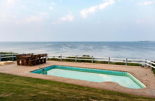 Britannia Bay House | Blaaskans