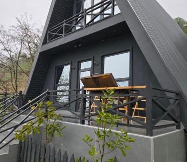 Qusar Villa | Black ice A-FRAME