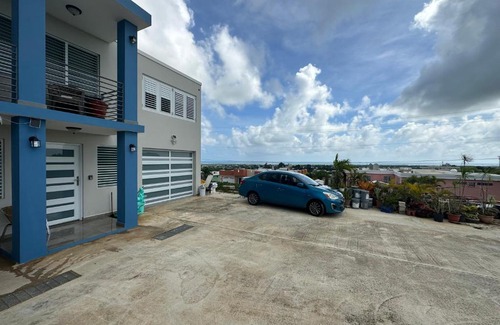 Guayama Apartment | Black Pearl