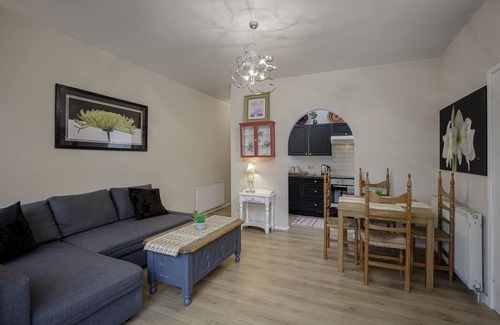 Blackpool Town Center Apartment | Blackpool Abode - Hornby Apartment Ground Floor