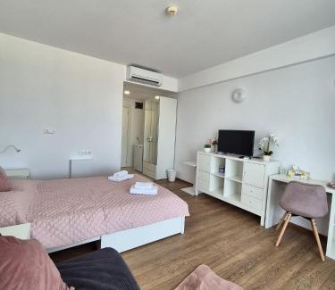 Neptun House | Blaxy Residence E402