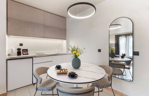 Vari-Voula-Vouliagmeni Apartment | Blazer Suites Hotel