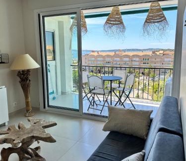 Toulon - Hyeres Apartment | Bleu Horizon, appartement vue mer