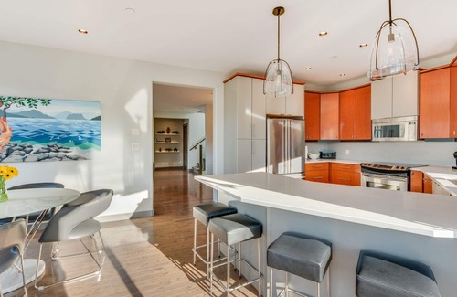 Brentwood Bay House | Bliss By the Bay