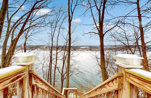 Town of Jerusalem House | Bliss on the Bluff