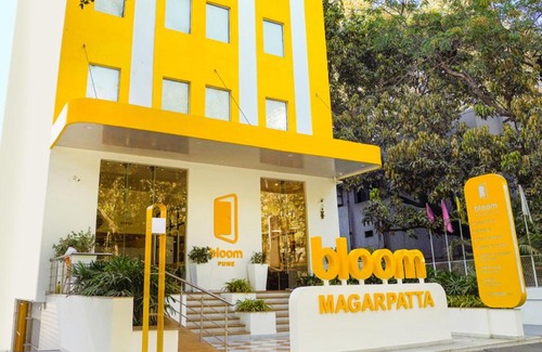 Hadapsar Hotel | Bloom Hotel - Magarpatta