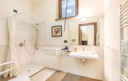 Collevecchio House | Blue Cherry