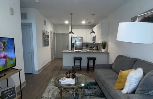 Cabbagetown Apartment | Blue Cove on the Beltline - 5 min from PCM!