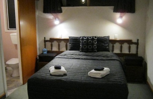 Timaru Hotel | Blue Dolphin Motel